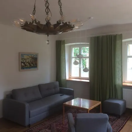 Im Schul & Rathhaus Obervolkach